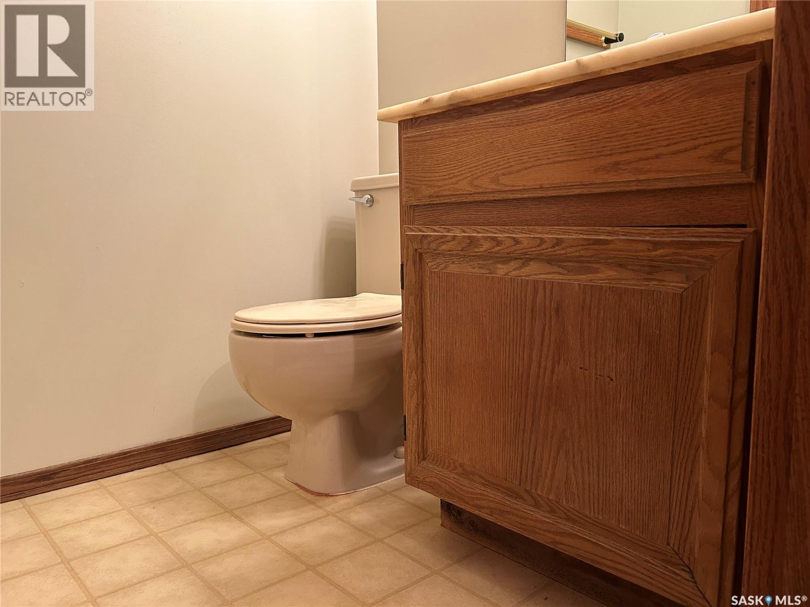 1475 Mather Crescent, Estevan, SK - Indoor Photo Showing Bathroom