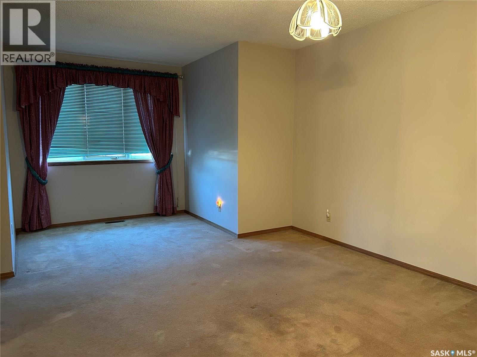 1475 Mather Crescent, Estevan, SK - Indoor Photo Showing Other Room