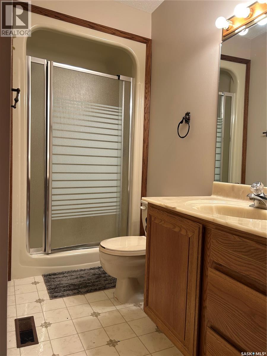 1475 Mather Crescent, Estevan, SK - Indoor Photo Showing Bathroom