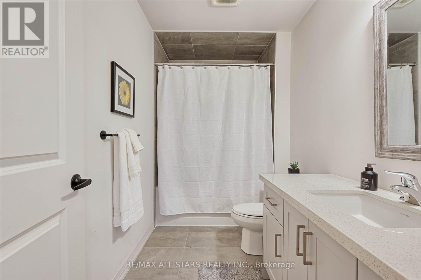 301 - 164 Cemetery Road, Uxbridge, ON - Indoor Photo Showing Bathroom