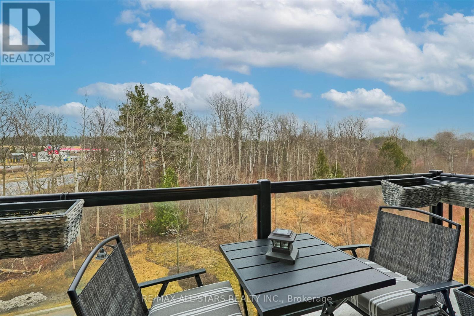 301 - 164 Cemetery Road, Uxbridge, ON - Outdoor