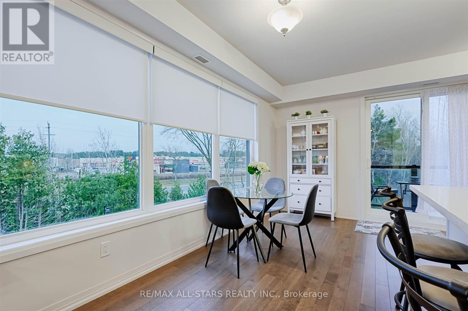 301 - 164 Cemetery Road, Uxbridge, ON - Indoor Photo Showing Dining Room