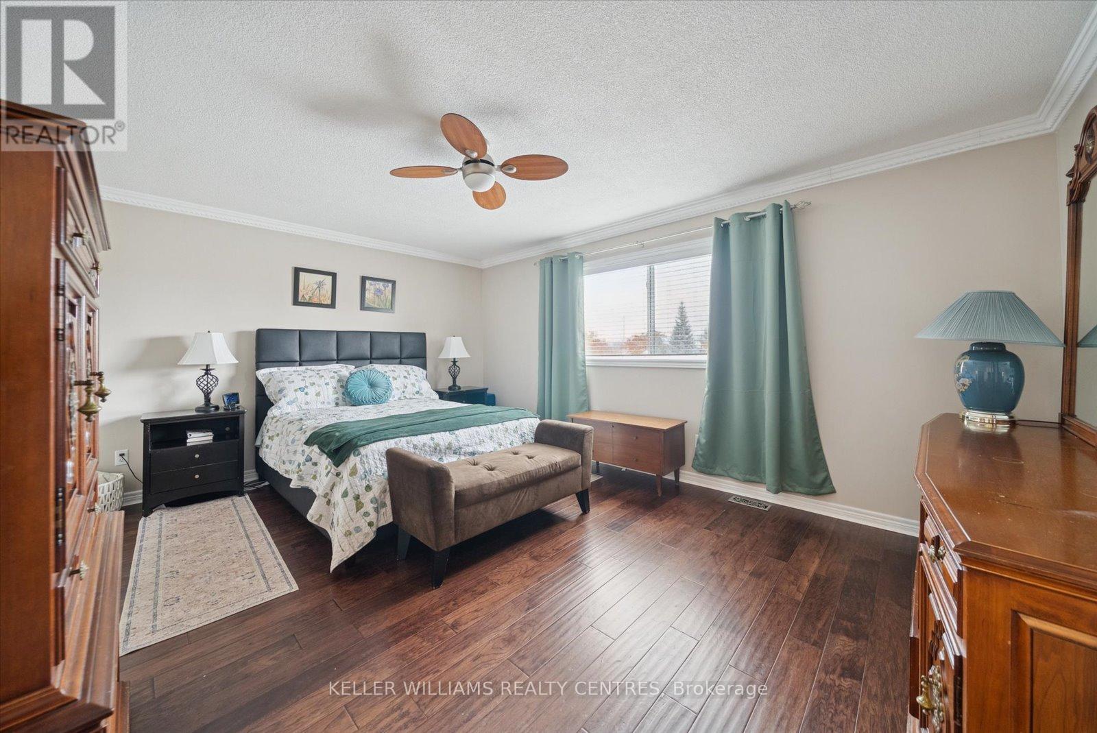 76 Kerfoot Street, Georgina, ON - Indoor Photo Showing Bedroom