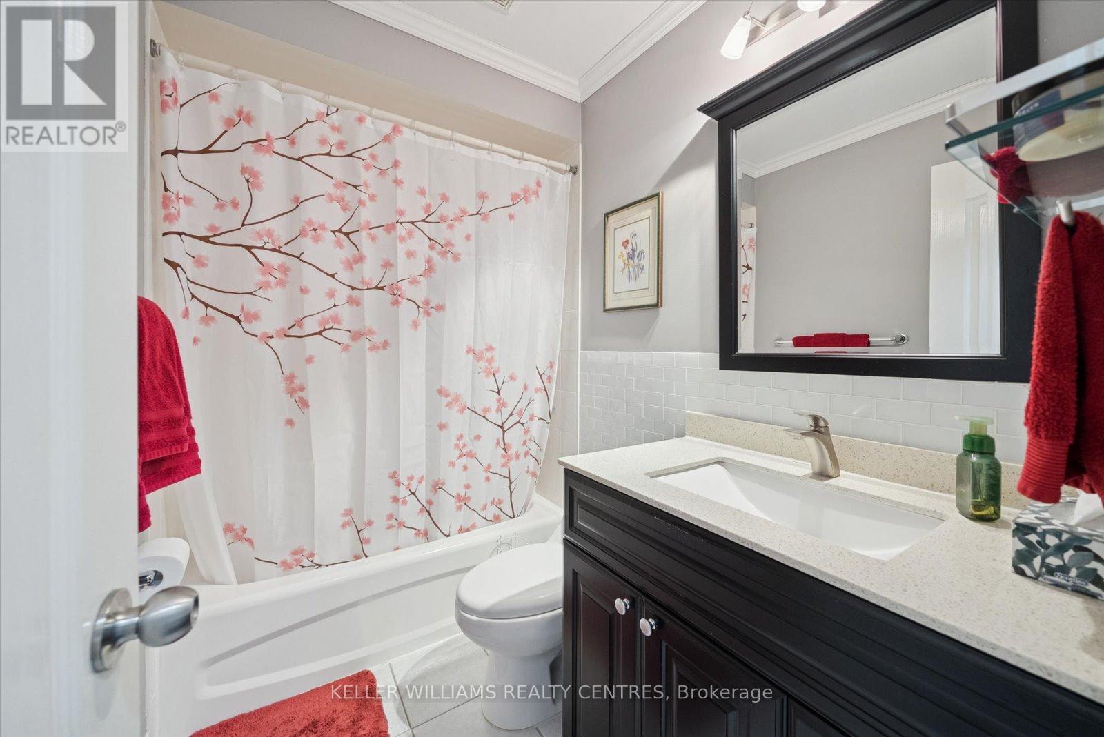 76 Kerfoot Street, Georgina, ON - Indoor Photo Showing Bathroom