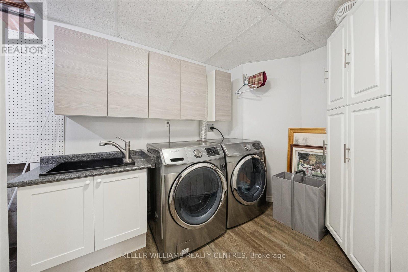 76 Kerfoot Street, Georgina, ON - Indoor Photo Showing Laundry Room