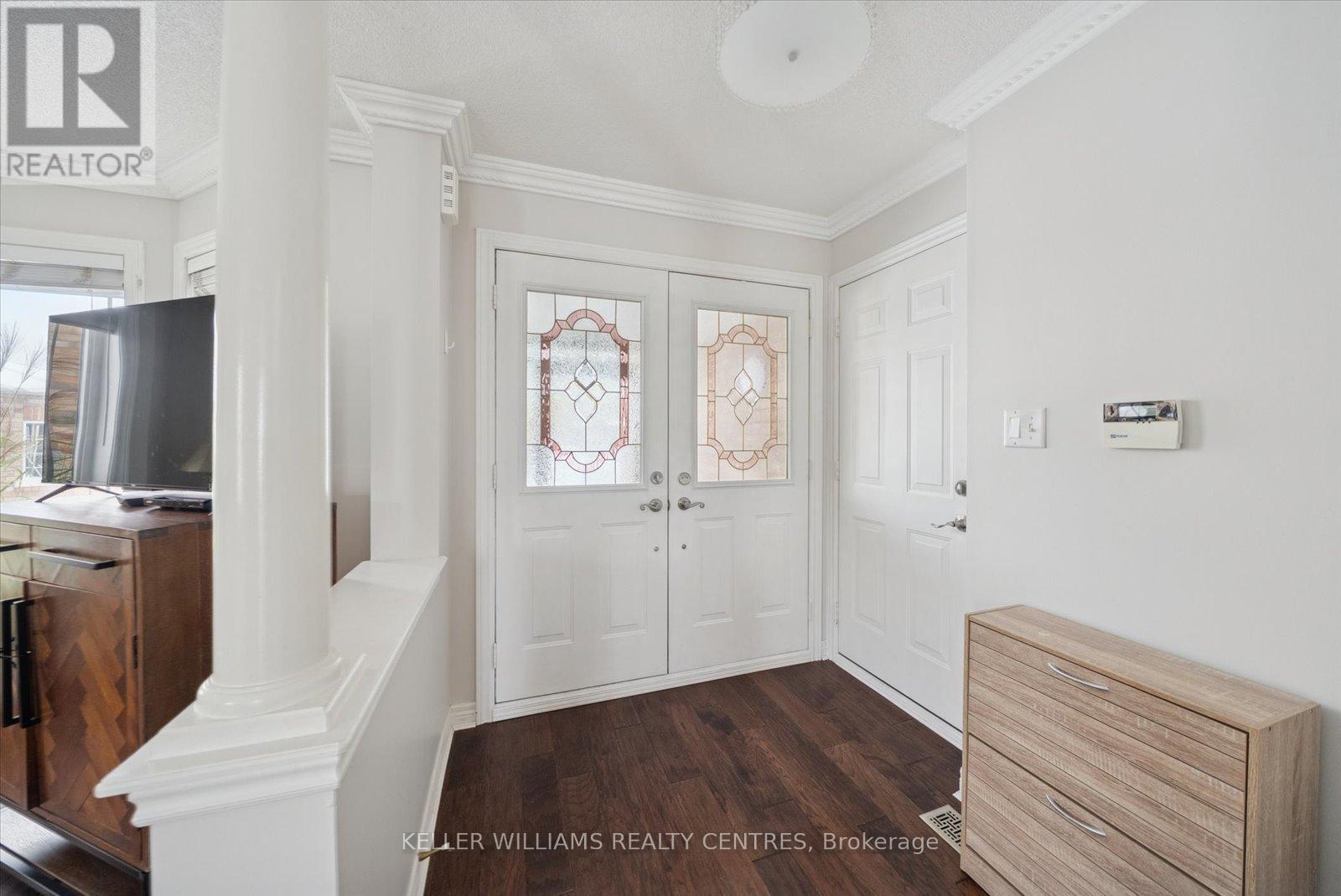 76 Kerfoot Street, Georgina, ON - Indoor Photo Showing Other Room