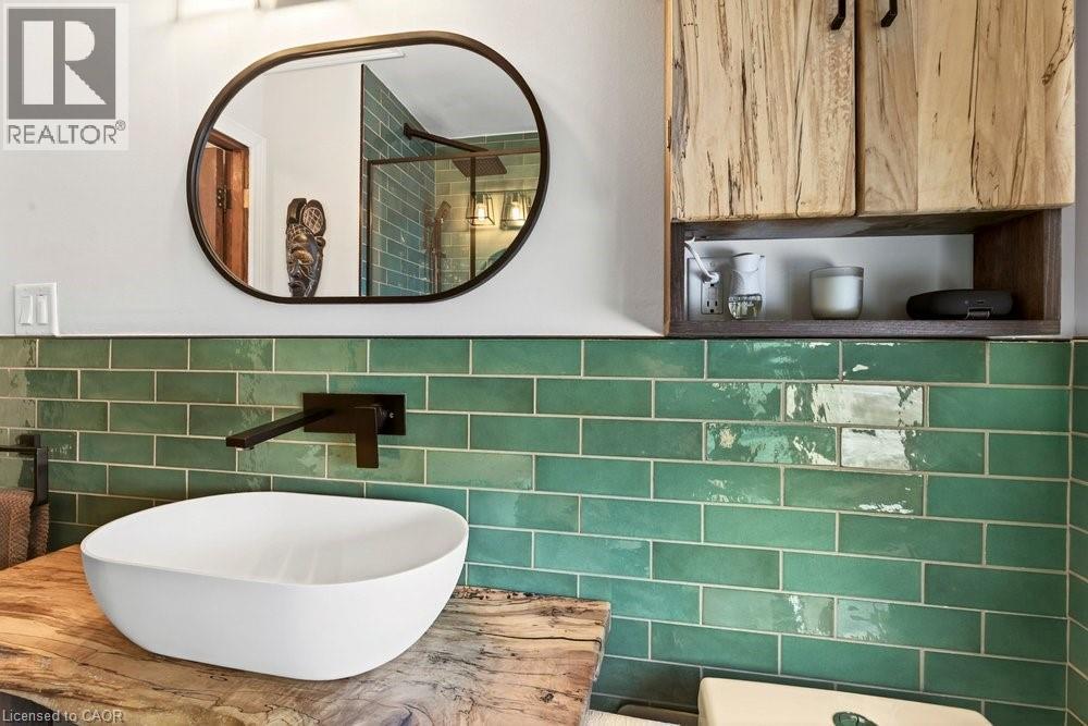 22 Mill Street, Hamilton, ON - Indoor