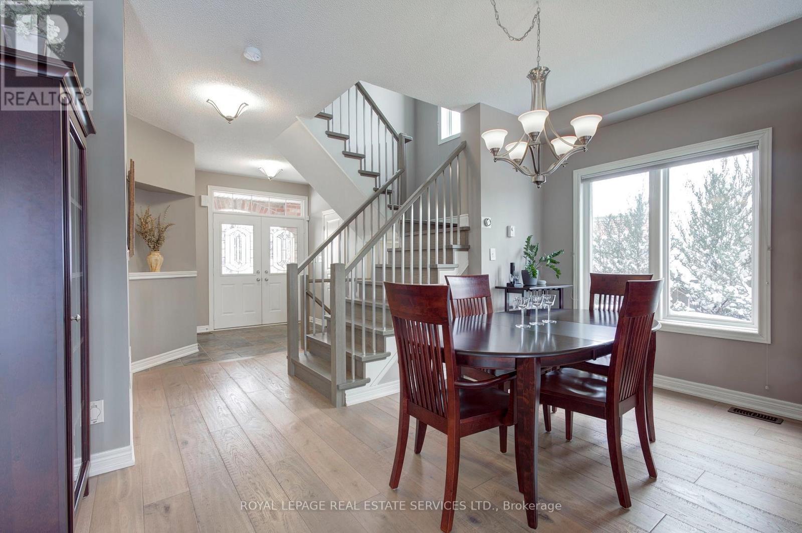 2275 Littondale Lane, Oakville, ON - Indoor Photo Showing Dining Room