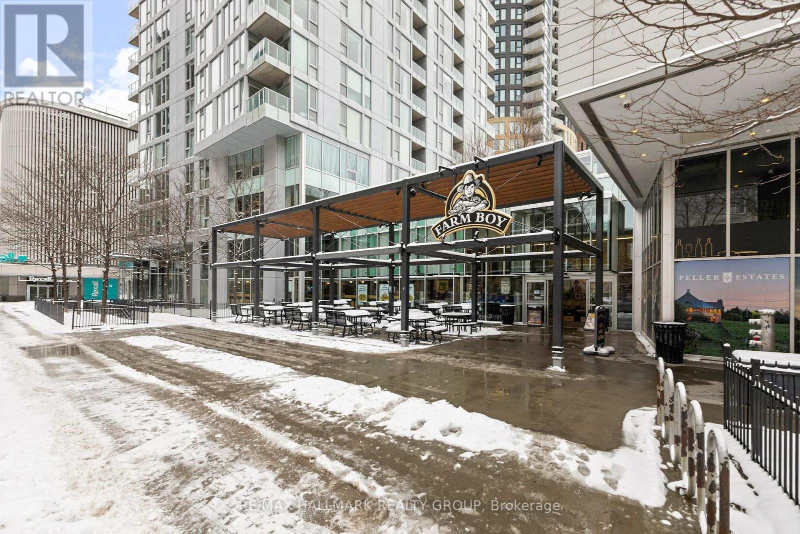 1010 - 179 Metcalfe Street, Ottawa, ON - Outdoor