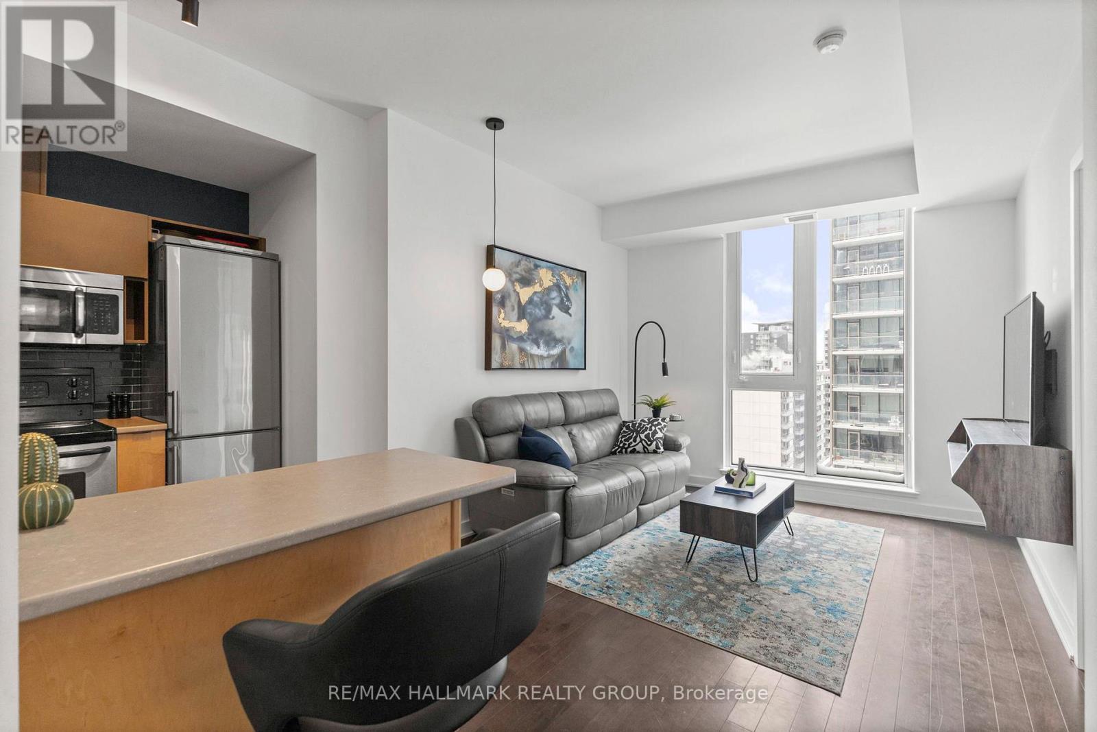 1010 - 179 Metcalfe Street, Ottawa, ON - Indoor Photo Showing Other Room