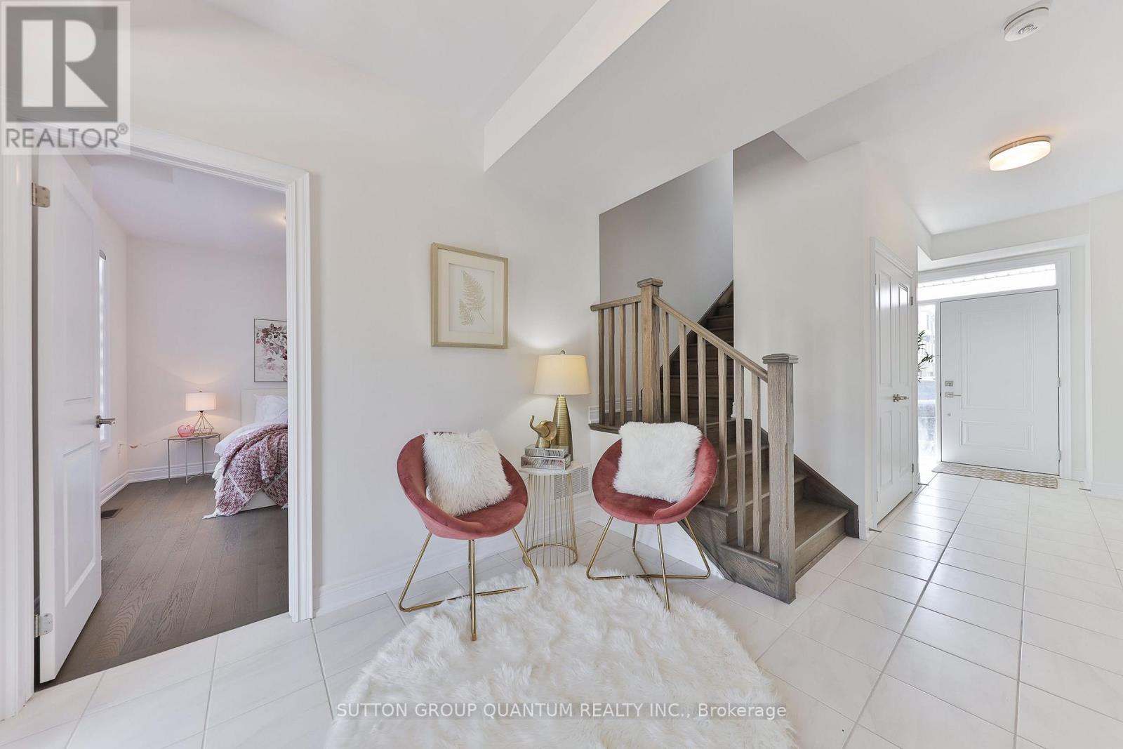 2168 Postmaster Drive, Oakville, ON - Indoor Photo Showing Other Room