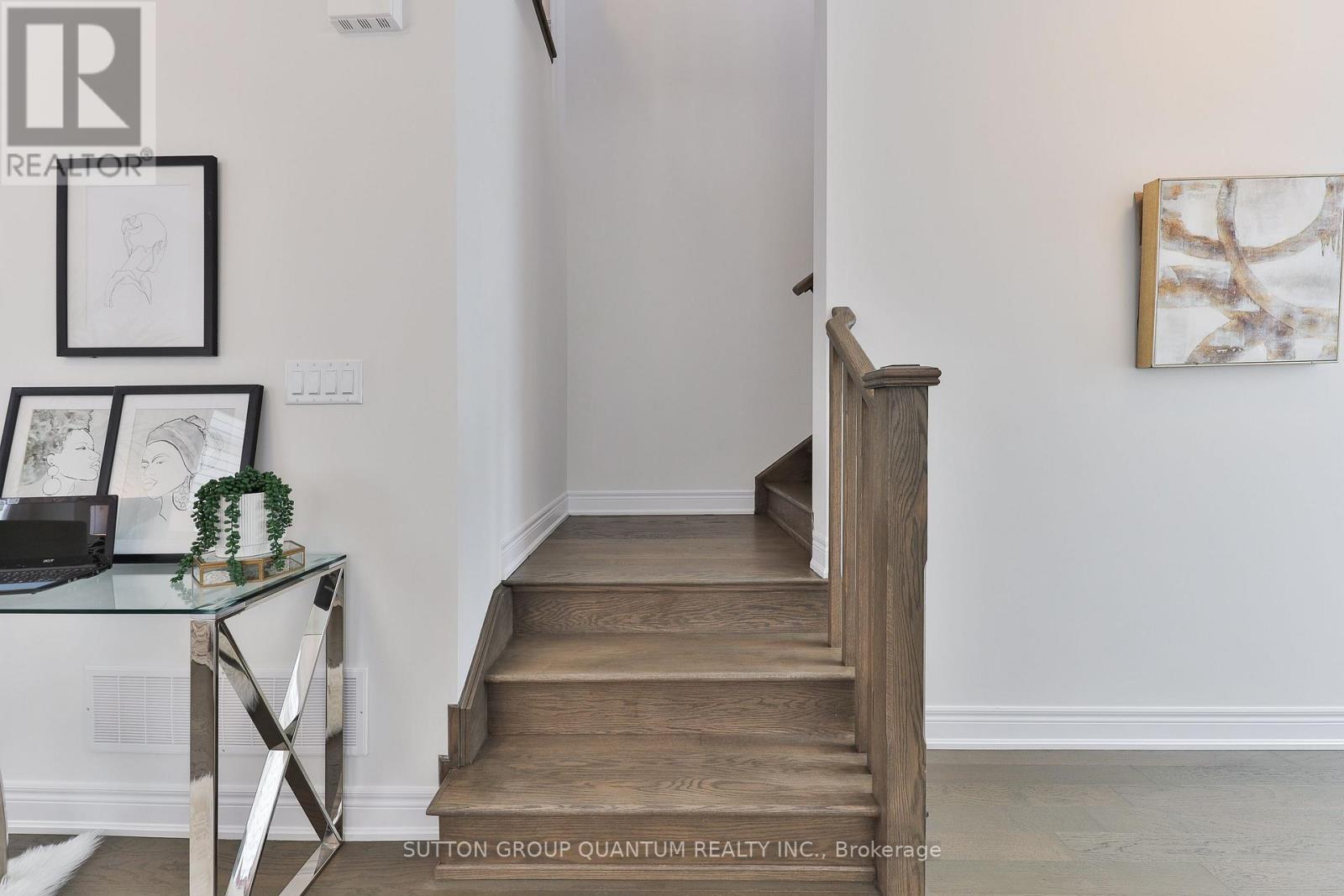 2168 Postmaster Drive, Oakville, ON - Indoor Photo Showing Other Room