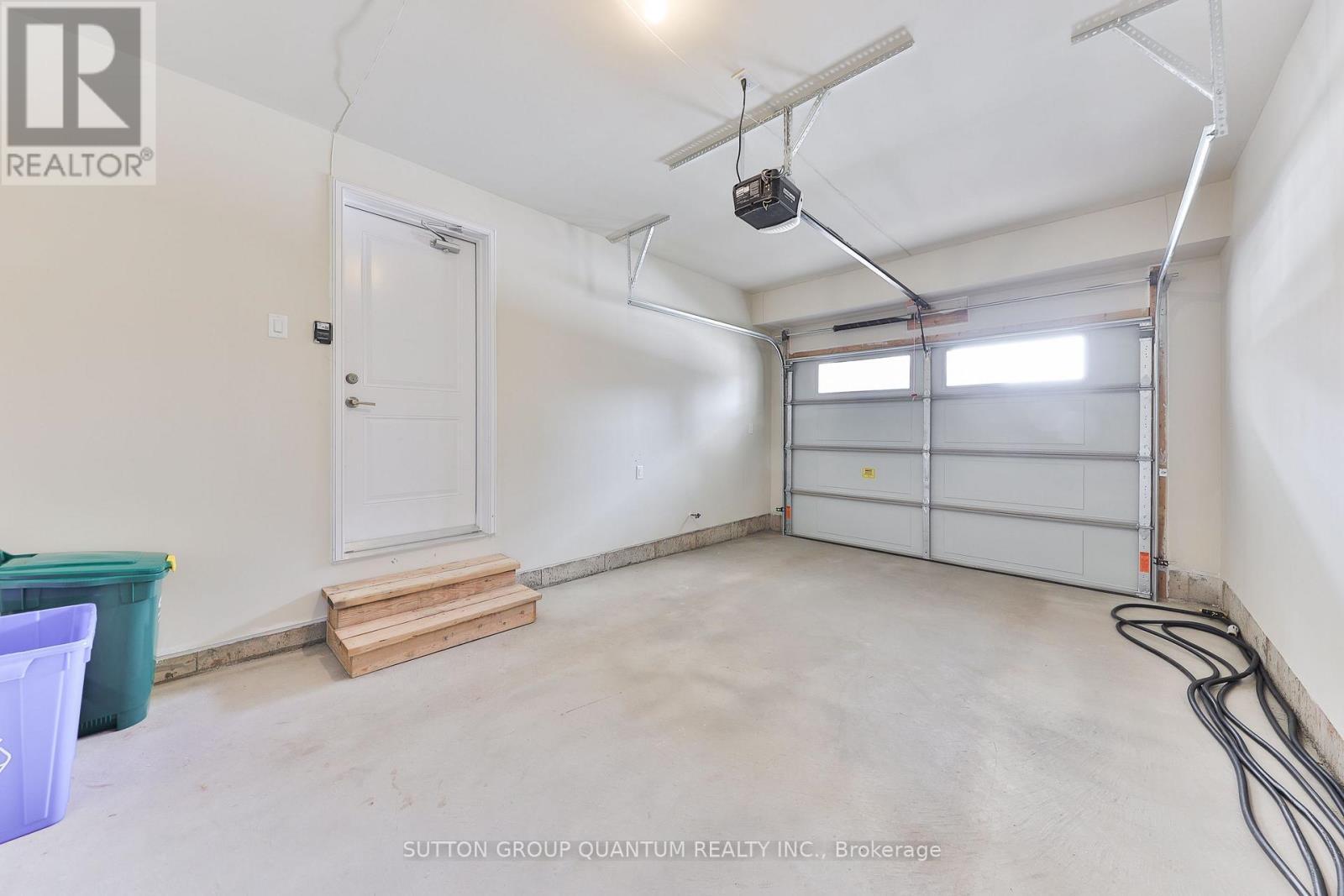 2168 Postmaster Drive, Oakville, ON - Indoor Photo Showing Garage