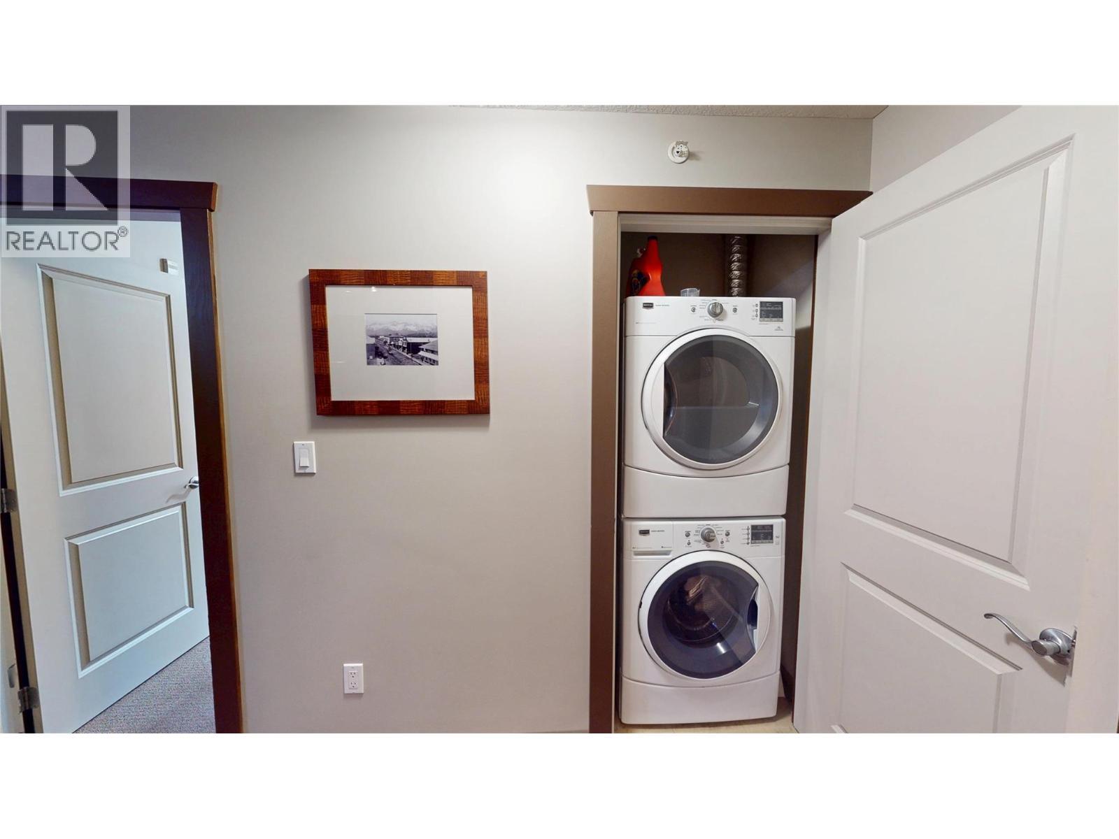 1500 Mcdonald Avenue Unit# 122, Fernie, BC - Indoor Photo Showing Laundry Room