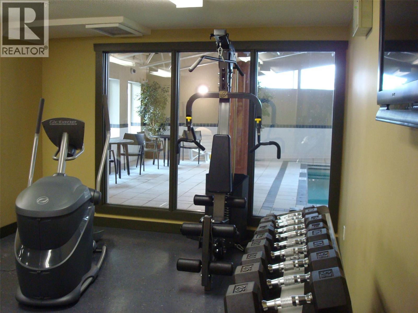 1500 Mcdonald Avenue Unit# 122, Fernie, BC - Indoor Photo Showing Gym Room