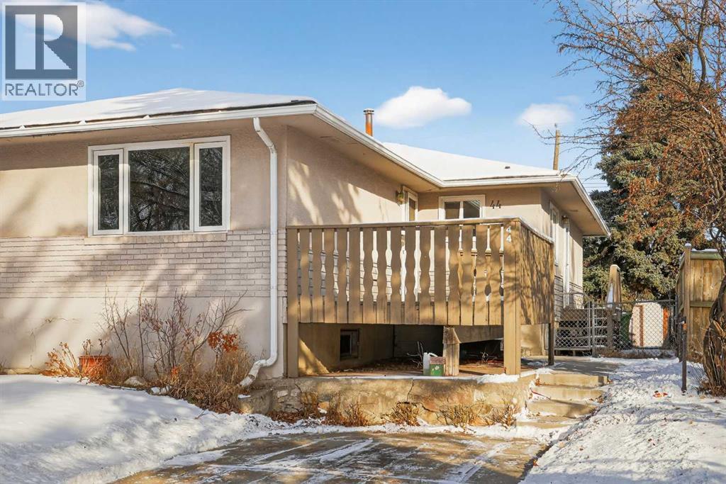 44 Winslow Crescent Sw, Calgary, AB - Outdoor