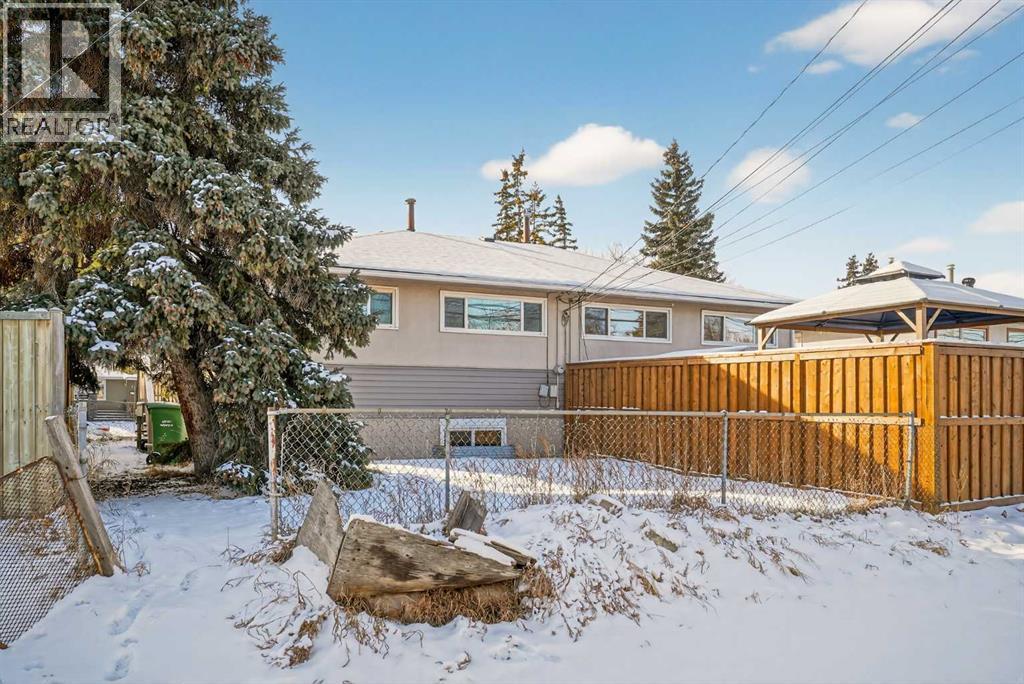 44 Winslow Crescent Sw, Calgary, AB - Outdoor