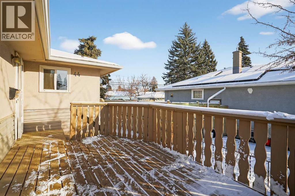 44 Winslow Crescent Sw, Calgary, AB - Outdoor