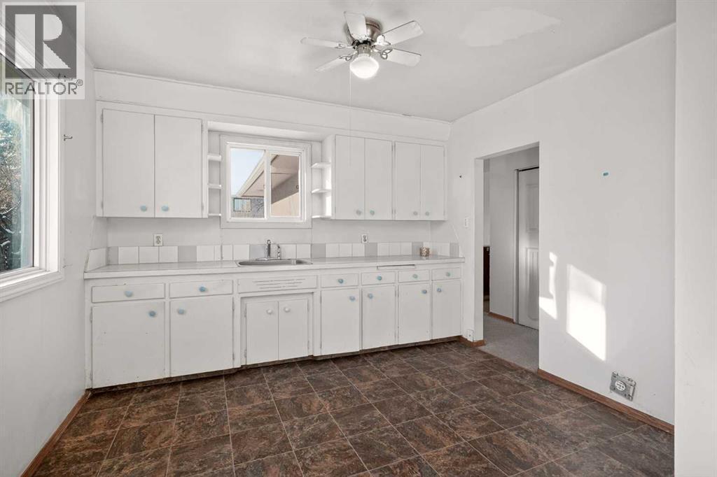 44 Winslow Crescent Sw, Calgary, AB - Indoor