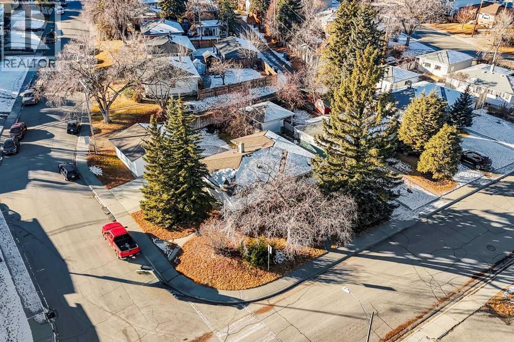 7431 5 Street Sw, Calgary, AB - Outdoor With View