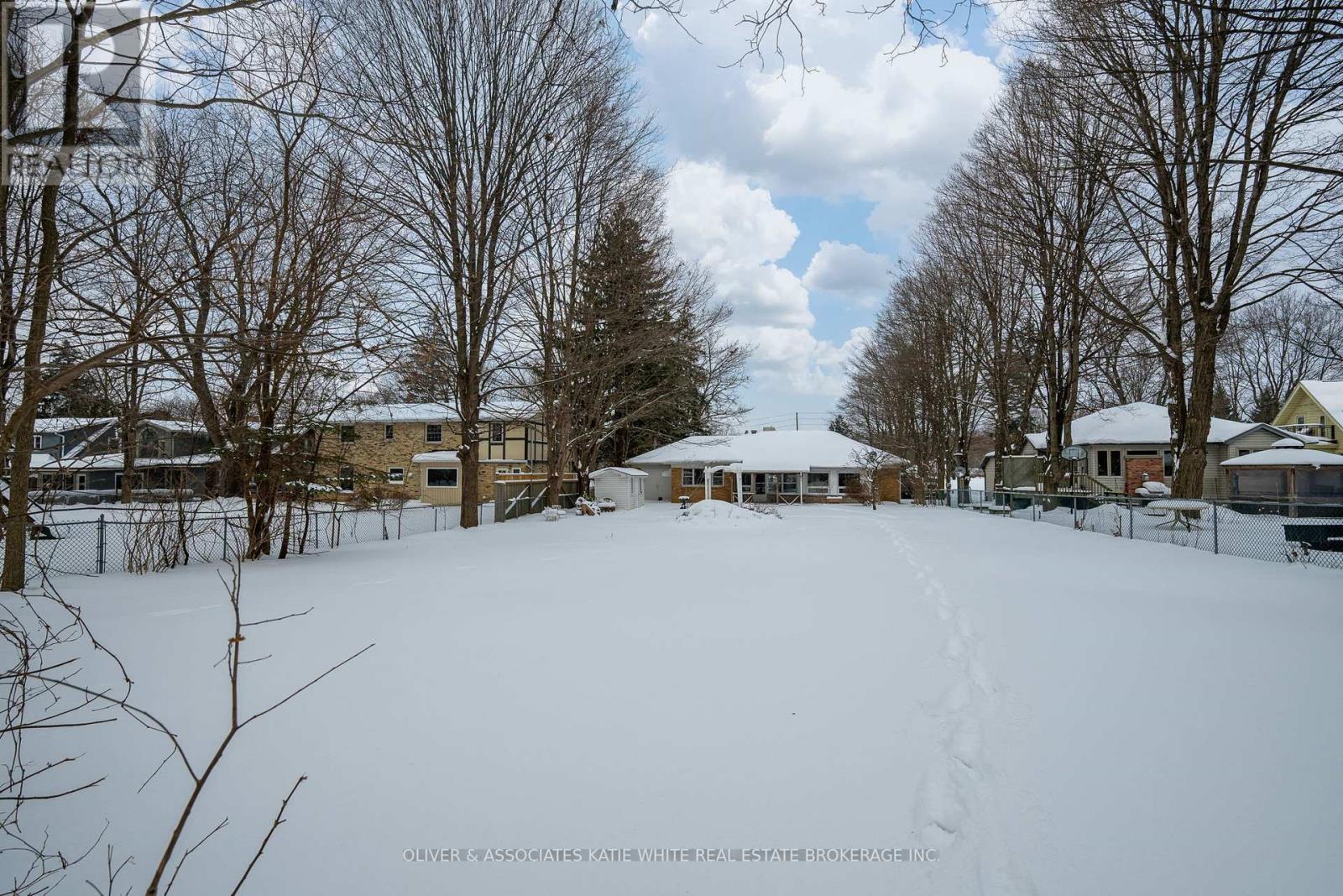 420 Riverside Drive, London North (North N), ON - Outdoor