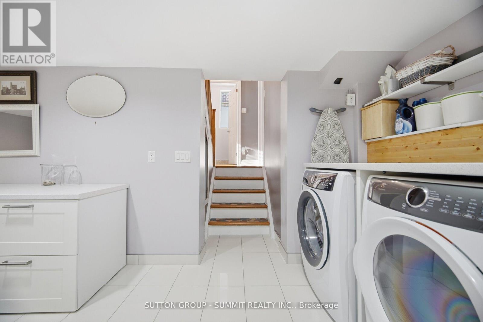 24 Joymar Drive, Mississauga, ON - Indoor Photo Showing Laundry Room