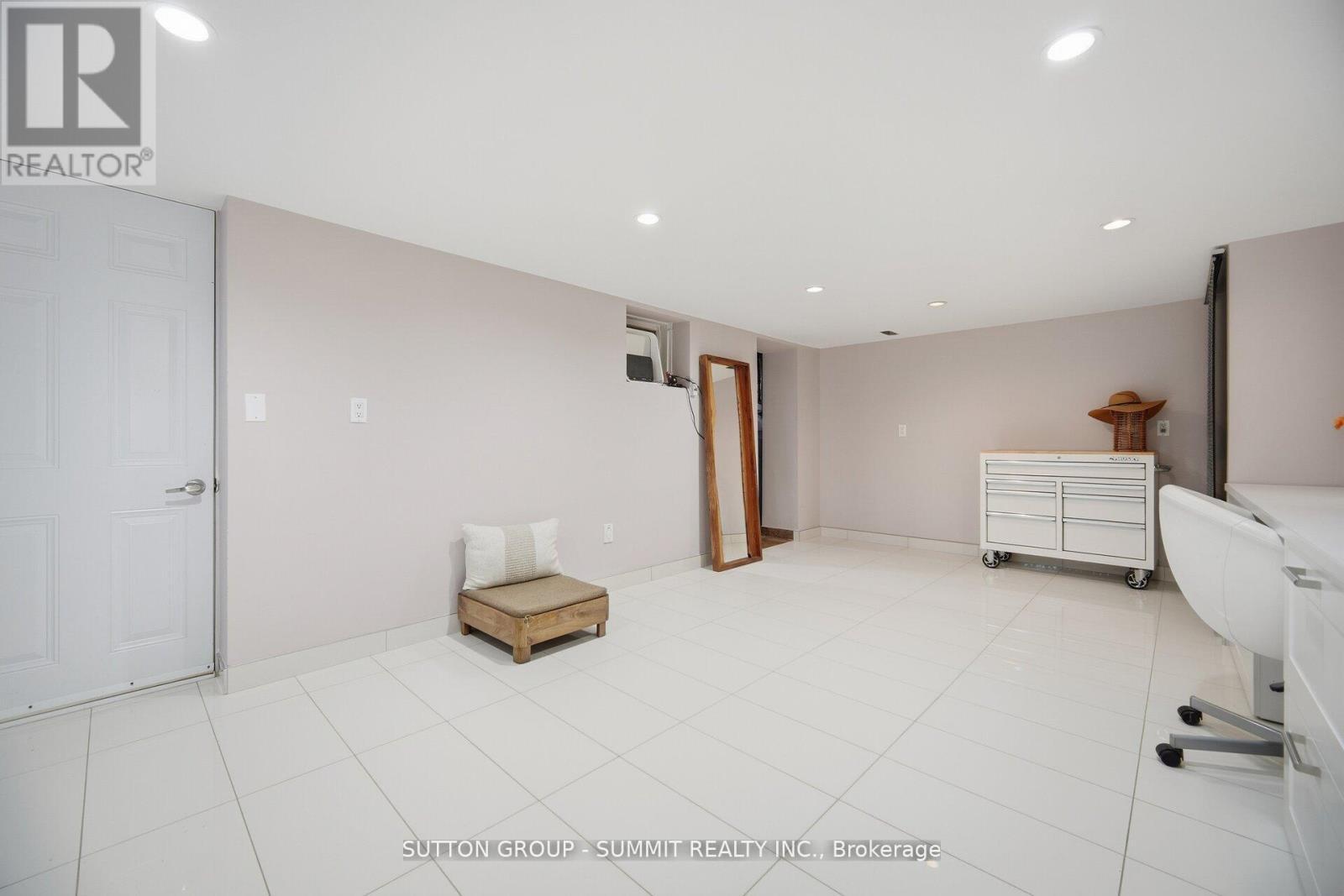 24 Joymar Drive, Mississauga, ON - Indoor Photo Showing Other Room