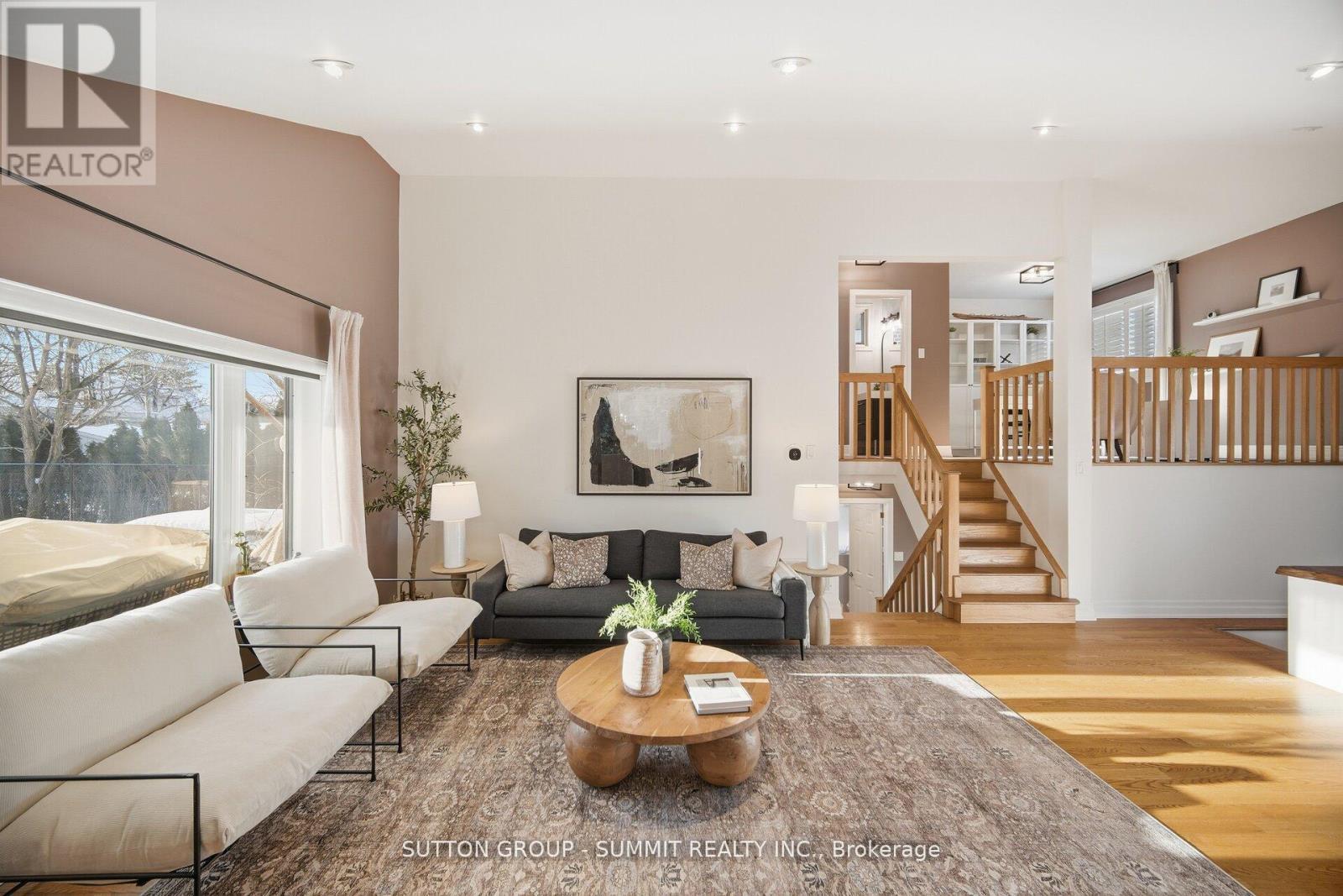 24 Joymar Drive, Mississauga, ON - Indoor Photo Showing Living Room