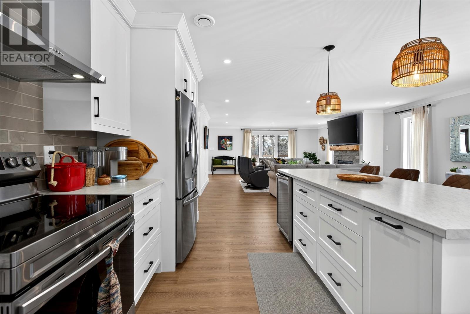 44 Bond Road, Whitbourne, NL - Indoor Photo Showing Kitchen With Upgraded Kitchen
