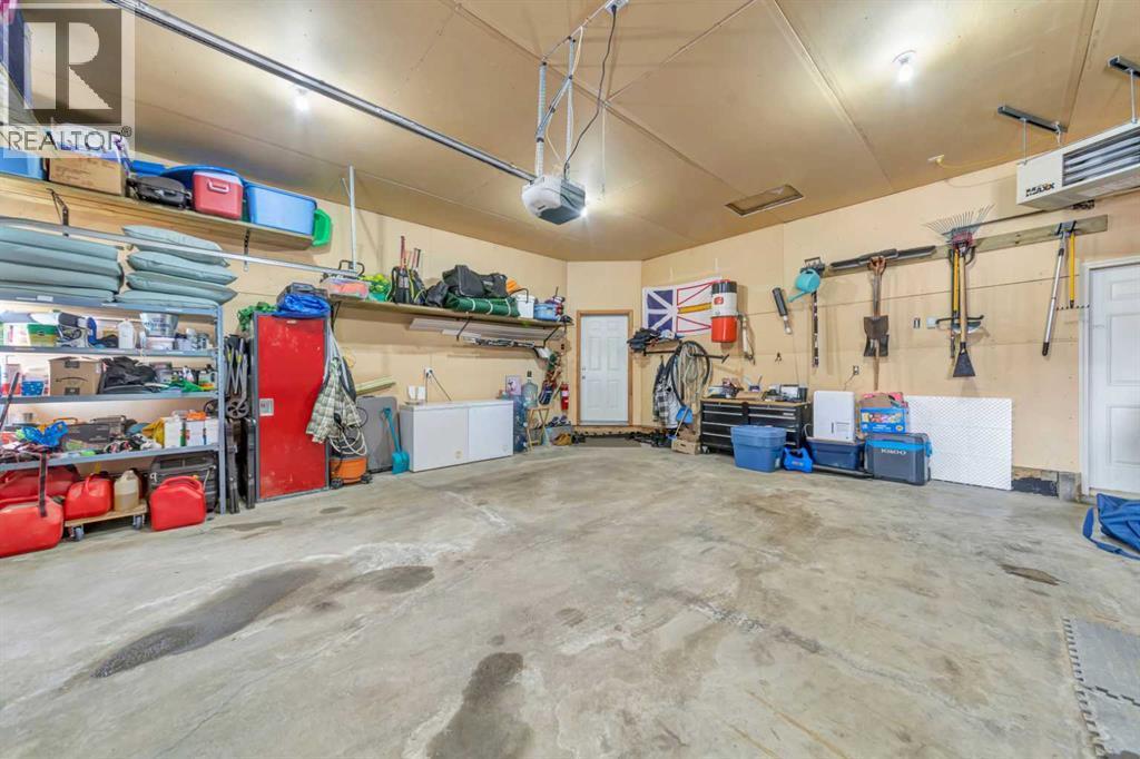 3204 65 Avenue, Lloydminster, AB - Indoor Photo Showing Garage