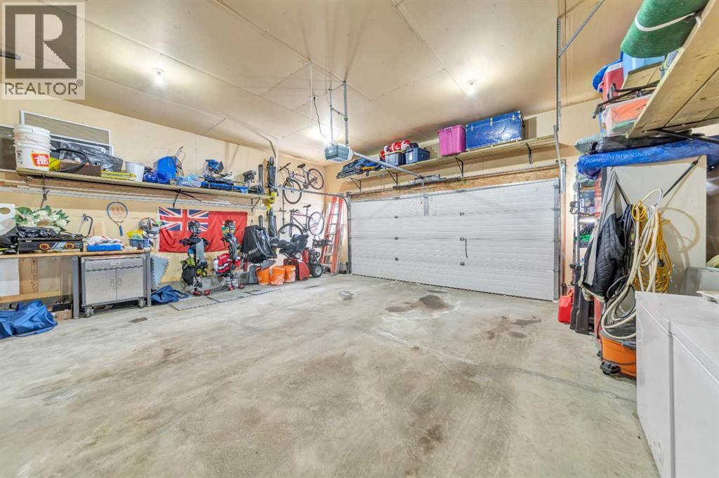 3204 65 Avenue, Lloydminster, AB - Indoor Photo Showing Garage
