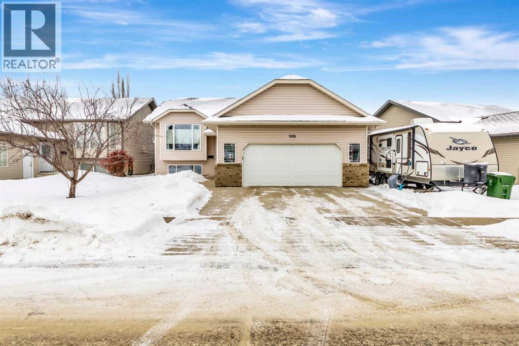 3204 65 Avenue, Lloydminster, AB - Outdoor With Facade