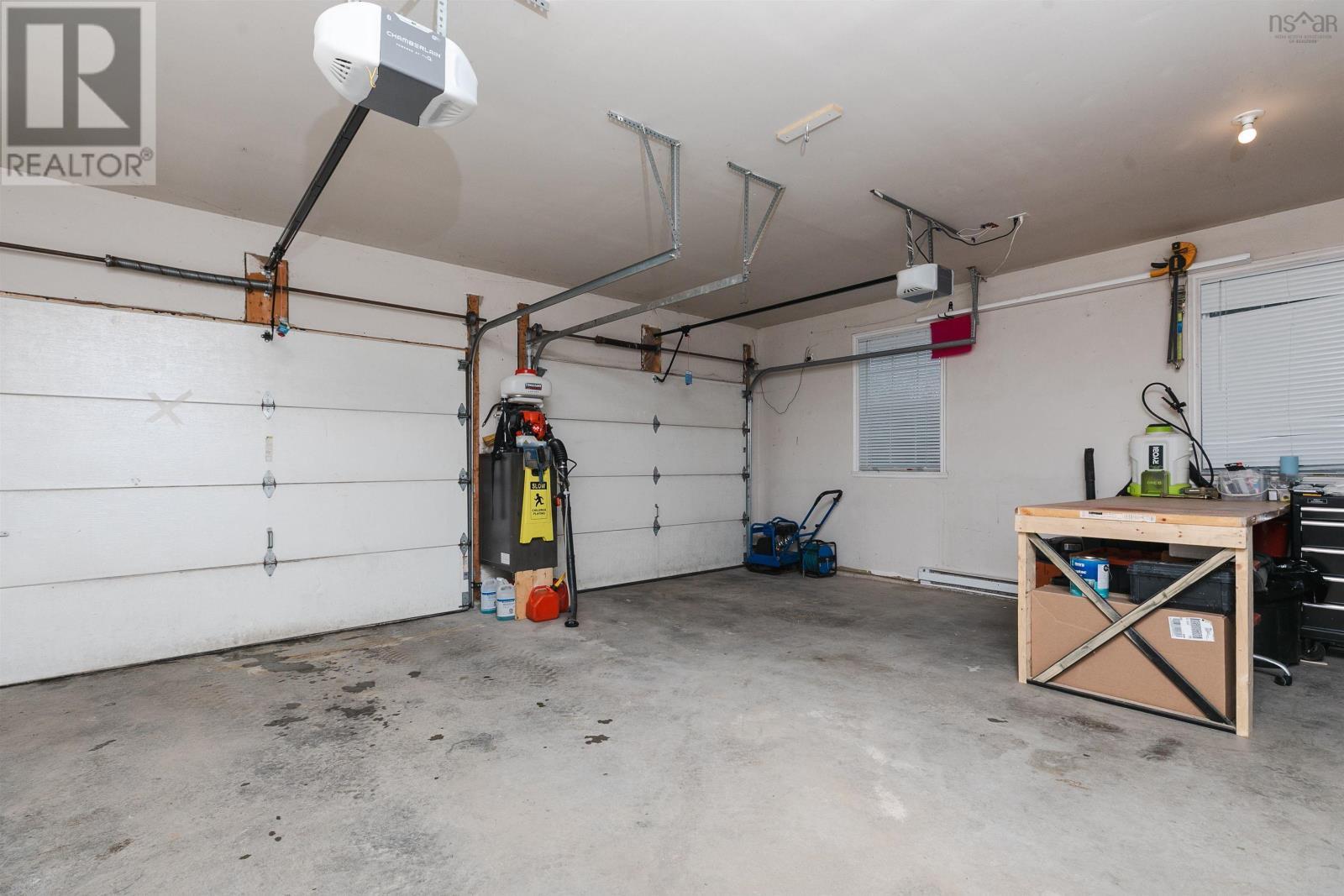252 Gleneagles Drive, Hammonds Plains, NS - Indoor Photo Showing Garage