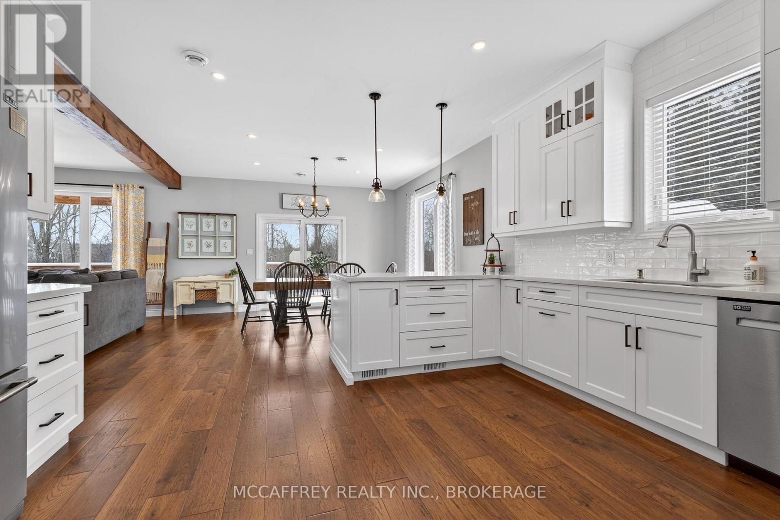 806 County Rd 1, Stone Mills (Stone Mills), ON - Indoor Photo Showing Kitchen With Upgraded Kitchen