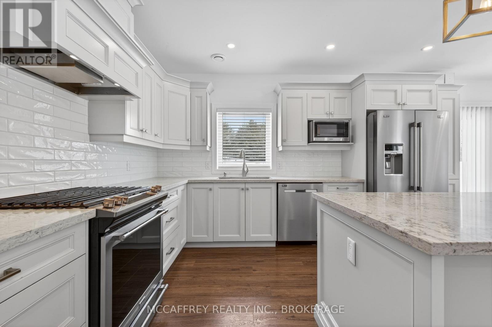 806 County Rd 1, Stone Mills (Stone Mills), ON - Indoor Photo Showing Kitchen With Upgraded Kitchen