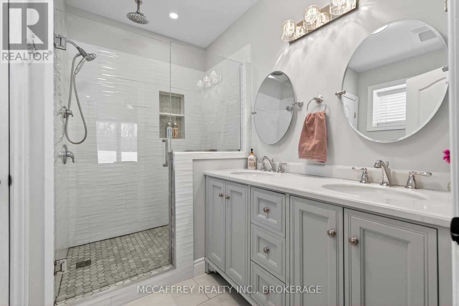 806 County Rd 1, Stone Mills (Stone Mills), ON - Indoor Photo Showing Bathroom