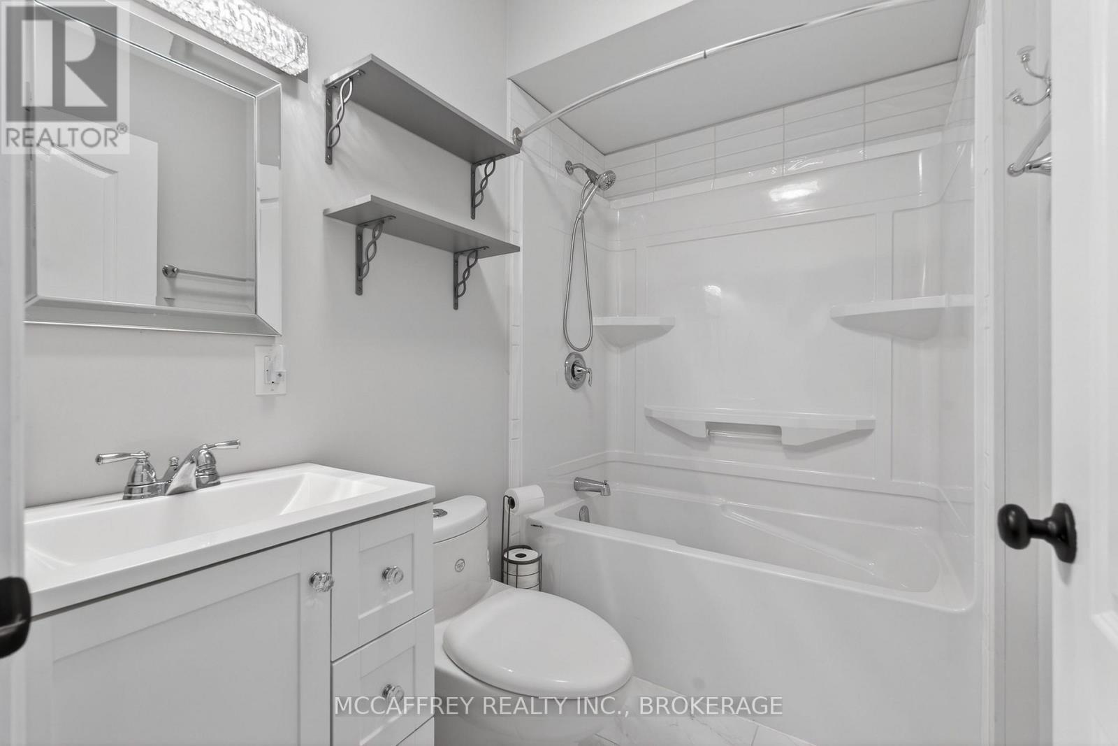 806 County Rd 1, Stone Mills (Stone Mills), ON - Indoor Photo Showing Bathroom