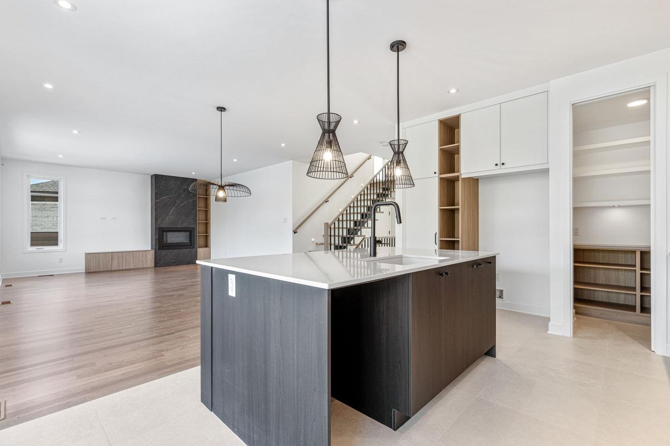 Cuisine - 751 Rue Louis-Quilico, Boucherville, QC - Indoor Photo Showing Kitchen With Upgraded Kitchen