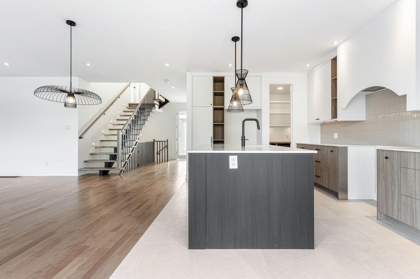 Cuisine - 751 Rue Louis-Quilico, Boucherville, QC - Indoor Photo Showing Kitchen With Upgraded Kitchen