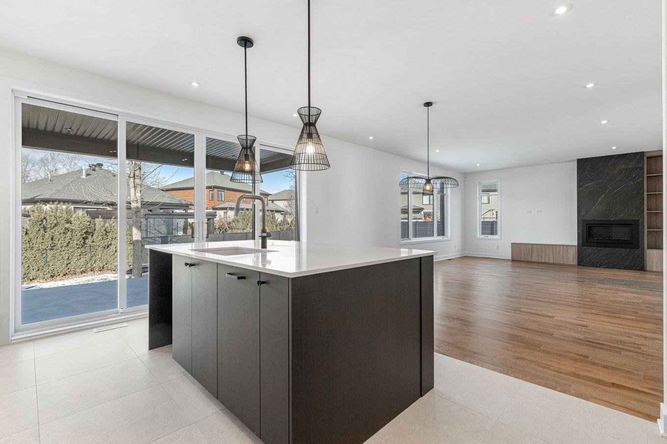 Cuisine - 751 Rue Louis-Quilico, Boucherville, QC - Indoor Photo Showing Kitchen With Upgraded Kitchen