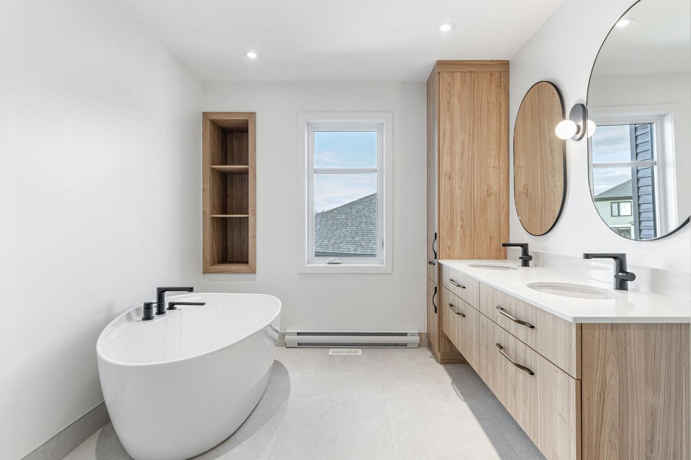 Salle de bains attenante à la CCP - 751 Rue Louis-Quilico, Boucherville, QC - Indoor Photo Showing Bathroom