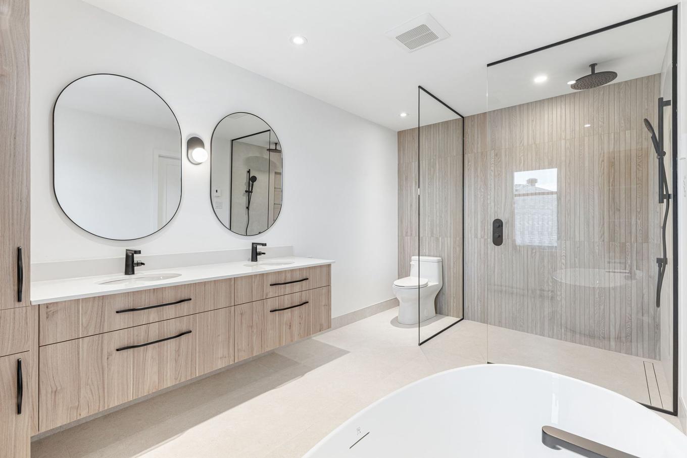 Salle de bains attenante à la CCP - 751 Rue Louis-Quilico, Boucherville, QC - Indoor Photo Showing Bathroom