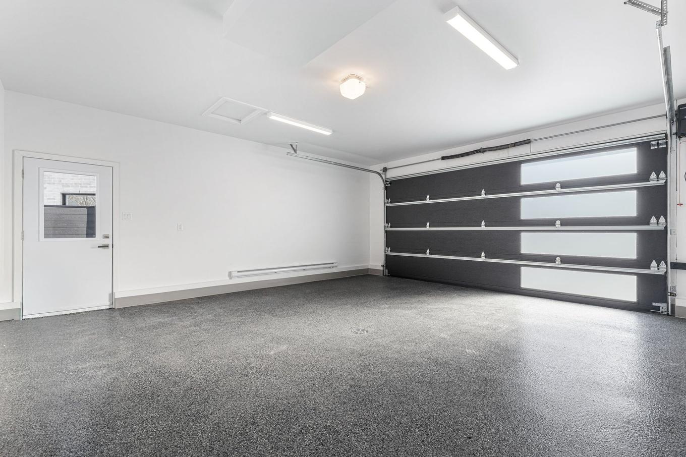 Garage - 751 Rue Louis-Quilico, Boucherville, QC - Indoor Photo Showing Garage