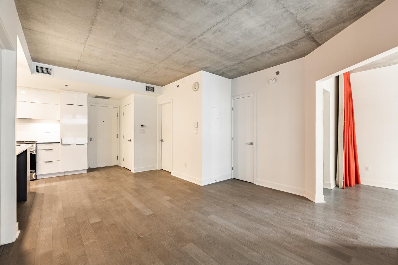 Salon - 431-738 Rue St-Paul O., Montréal (Ville-Marie), QC - Indoor Photo Showing Other Room