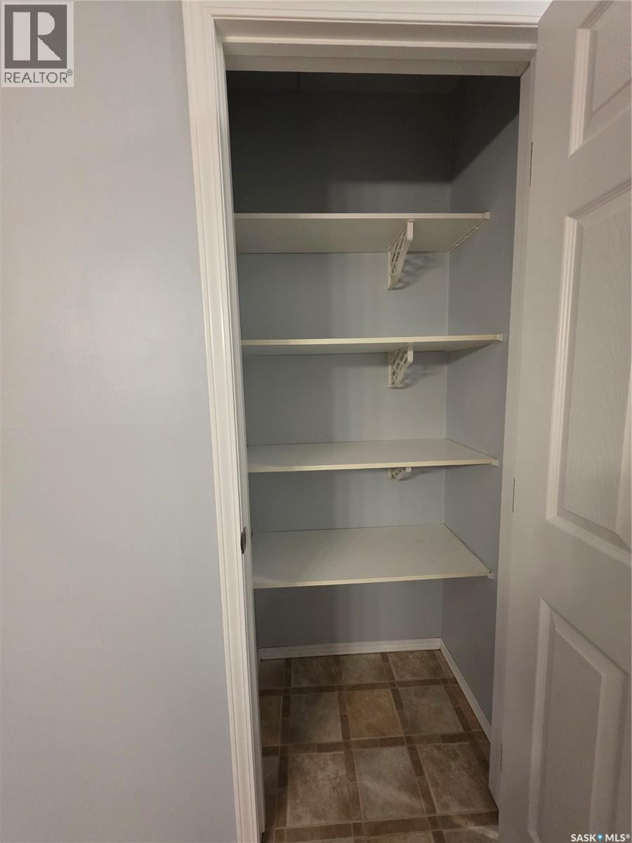 205 701 Henry Street, Estevan, SK - Indoor With Storage