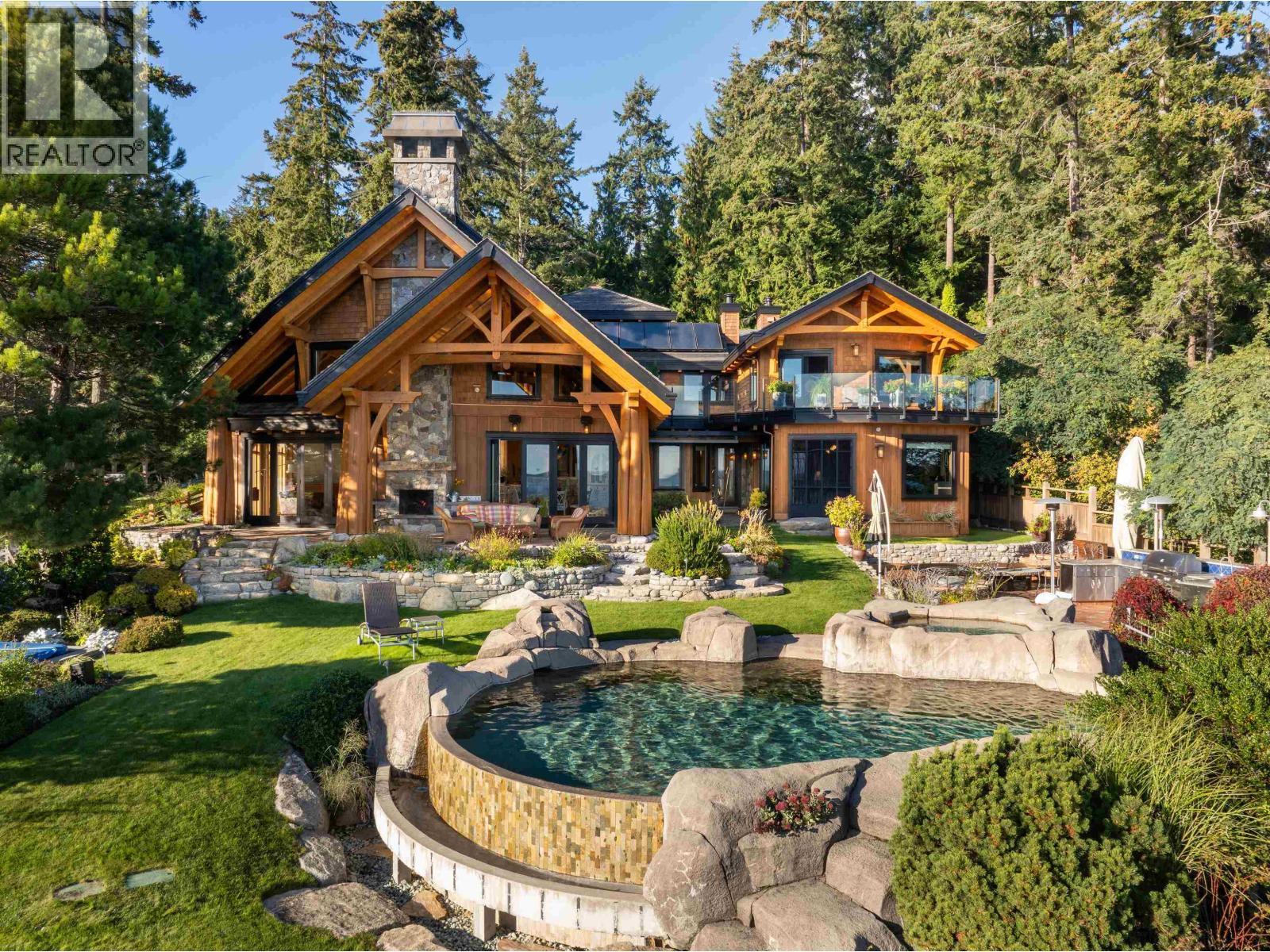5871 Sunshine Coast Highway, Sechelt, BC - Outdoor With Facade