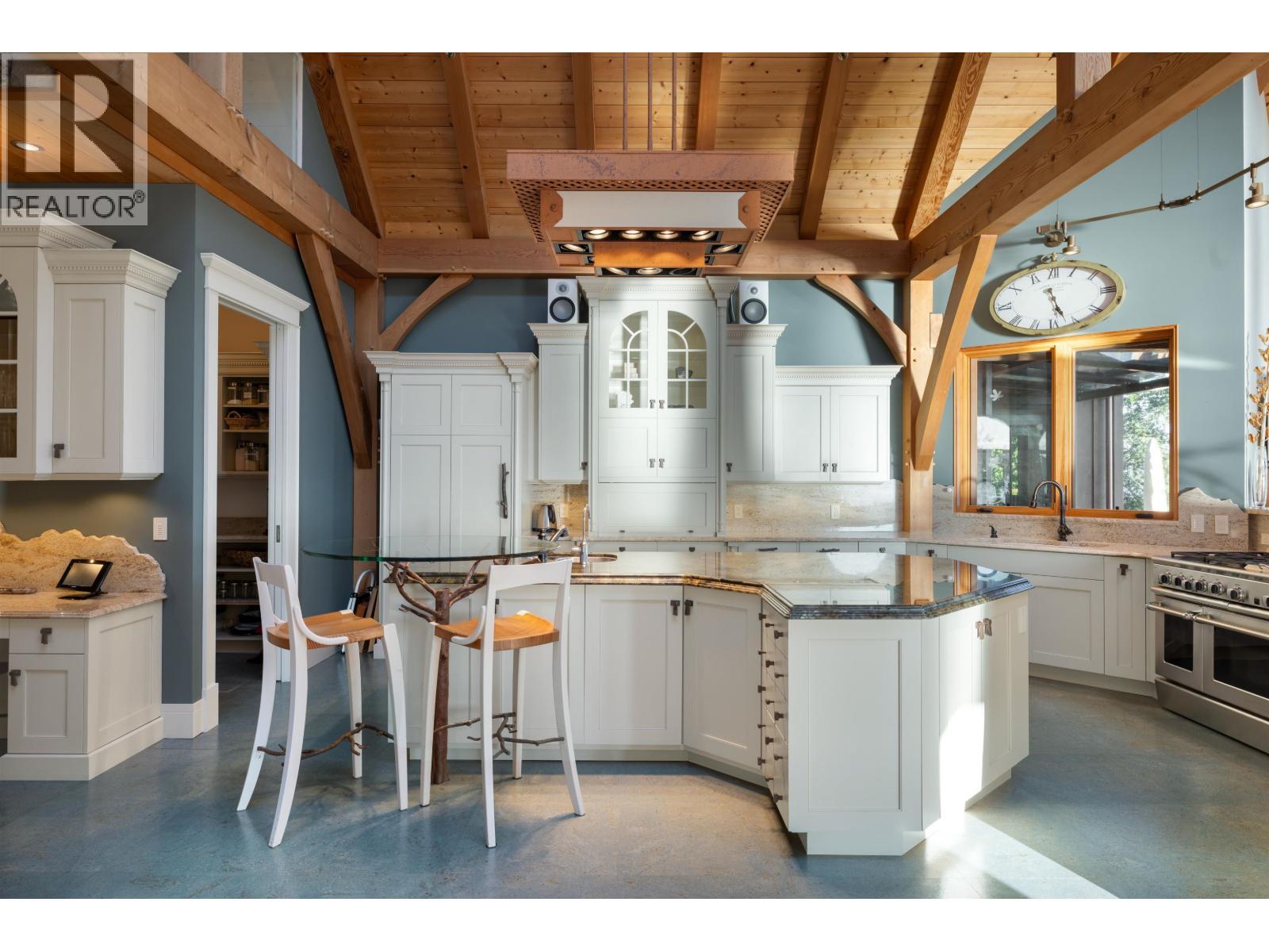 5871 Sunshine Coast Highway, Sechelt, BC - Indoor Photo Showing Kitchen