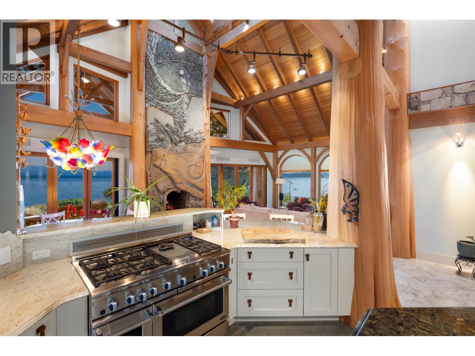 5871 Sunshine Coast Highway, Sechelt, BC - Indoor