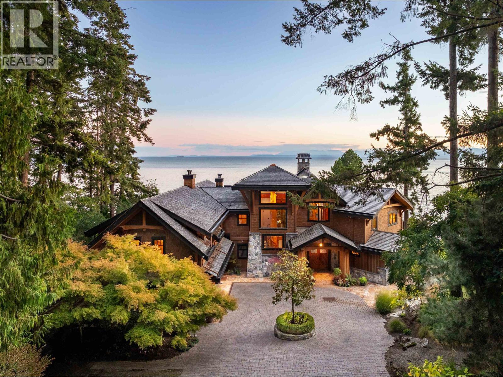 5871 Sunshine Coast Highway, Sechelt, BC - Outdoor With Body Of Water