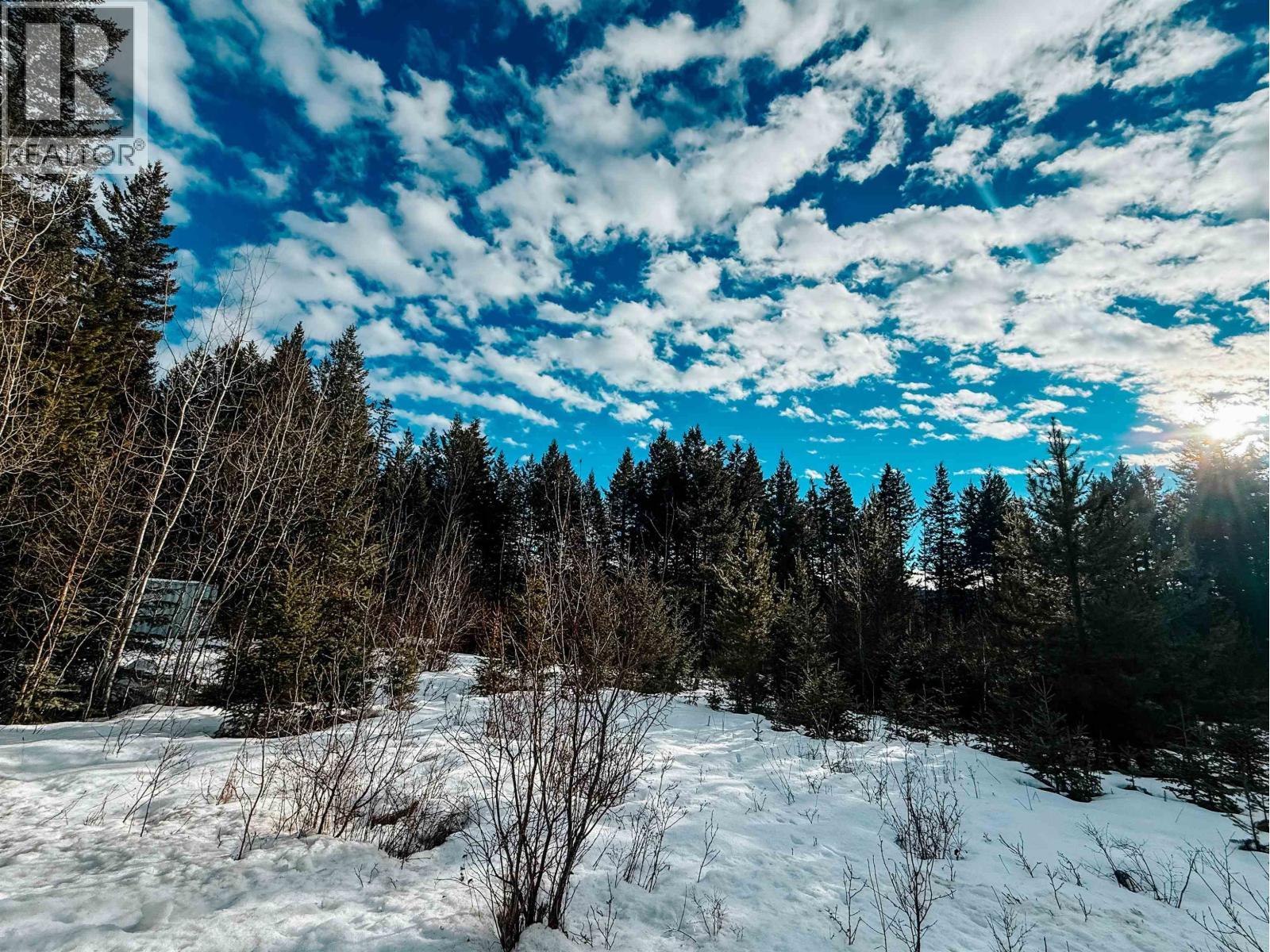 5724 Timothy Lake Road, Lac La Hache, BC